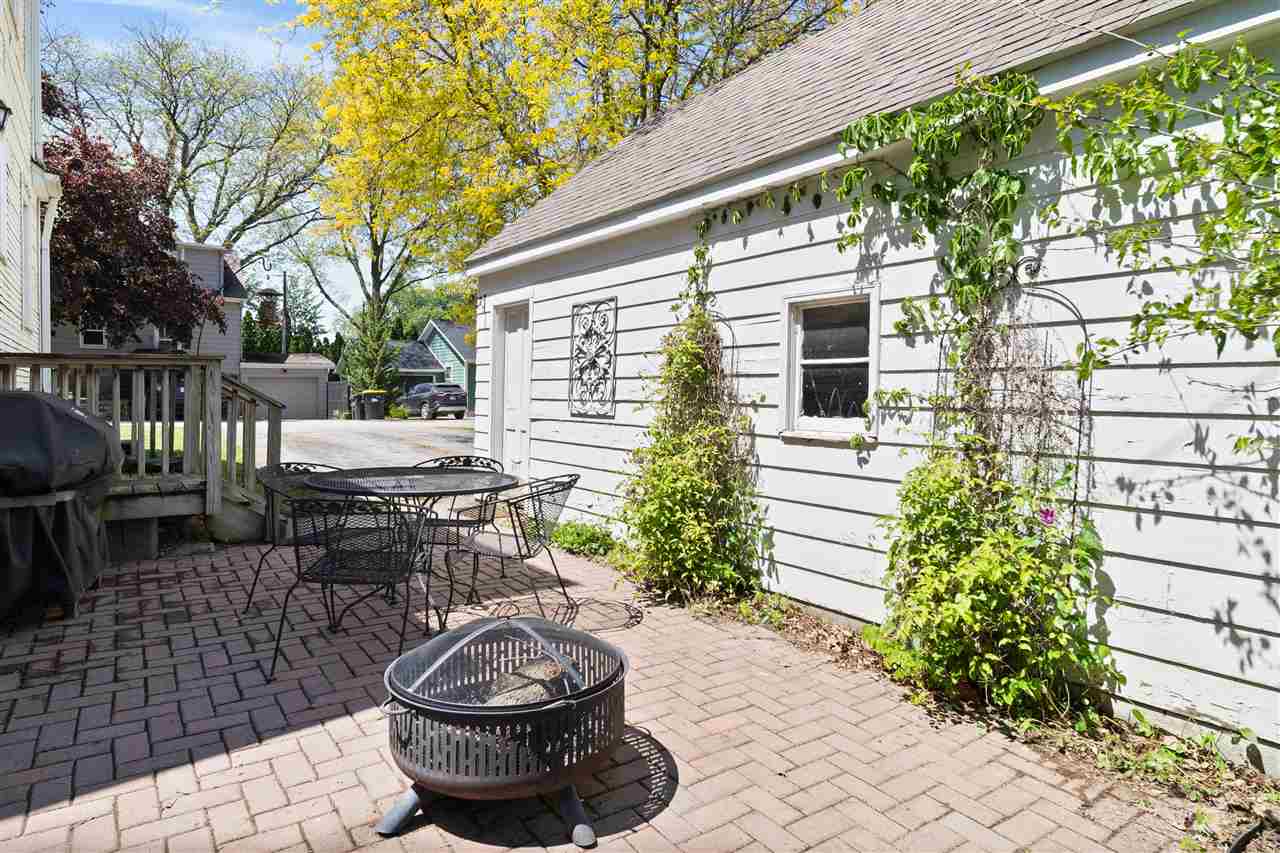 1926 E Court Street Iowa City IA 52245