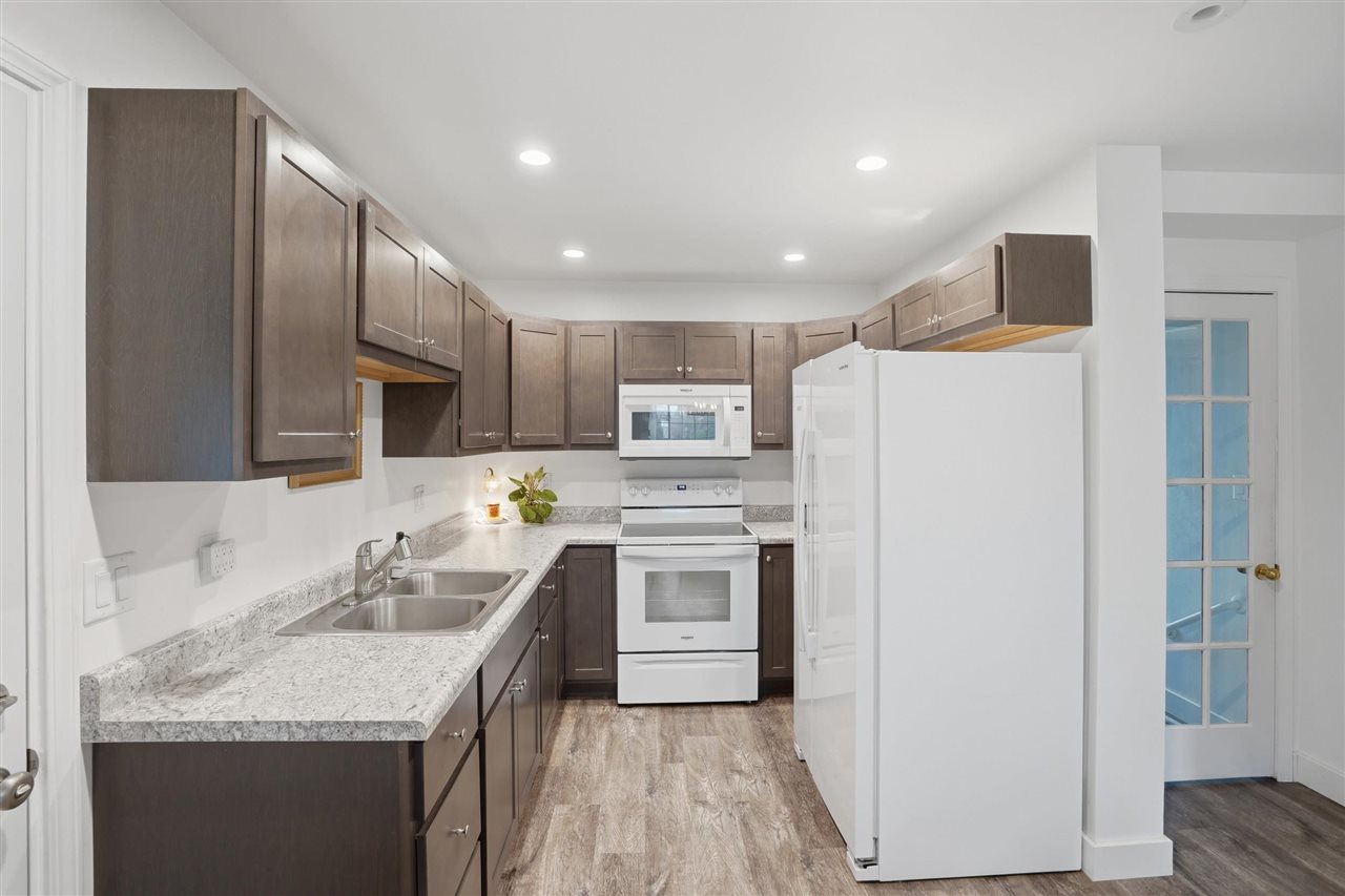 505 N 2nd Avenue Washington IA 52353
