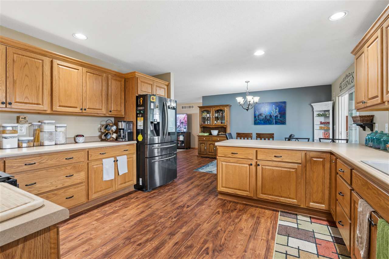 1109 Pelican Drive Kalona IA 52247