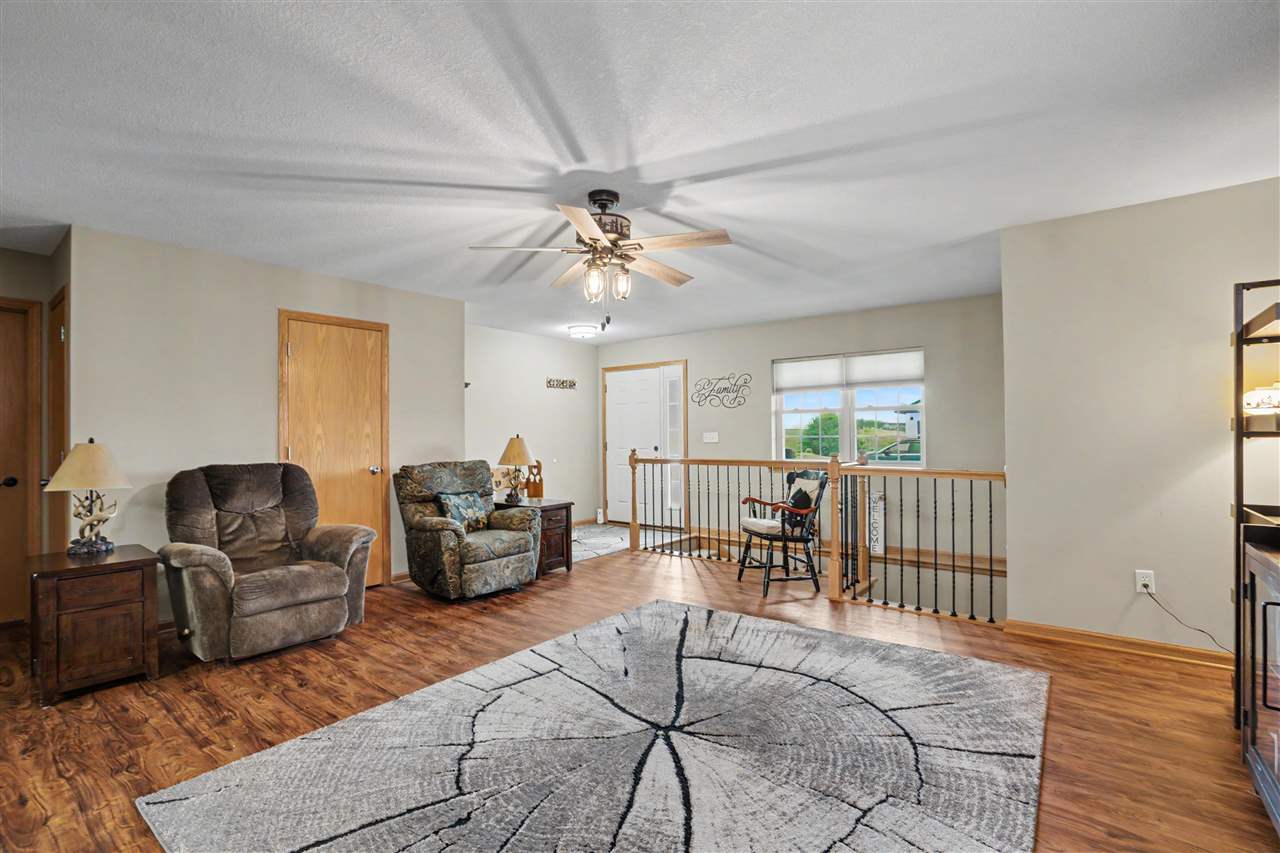 1109 Pelican Drive Kalona IA 52247