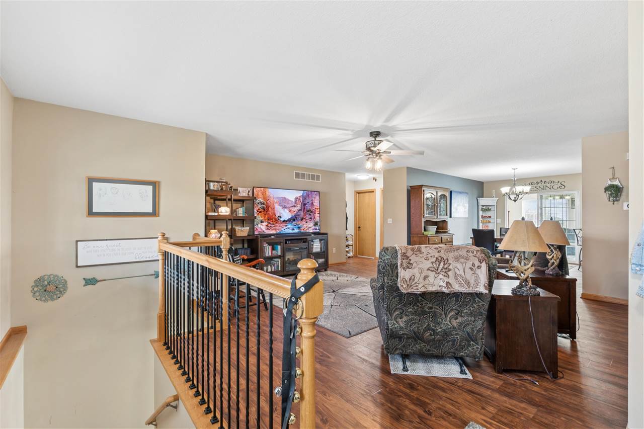 1109 Pelican Drive Kalona IA 52247