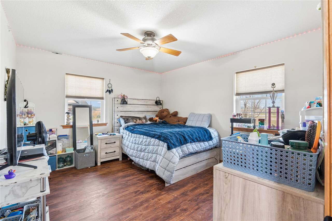1109 Pelican Drive Kalona IA 52247