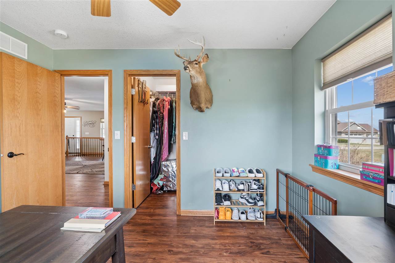 1109 Pelican Drive Kalona IA 52247