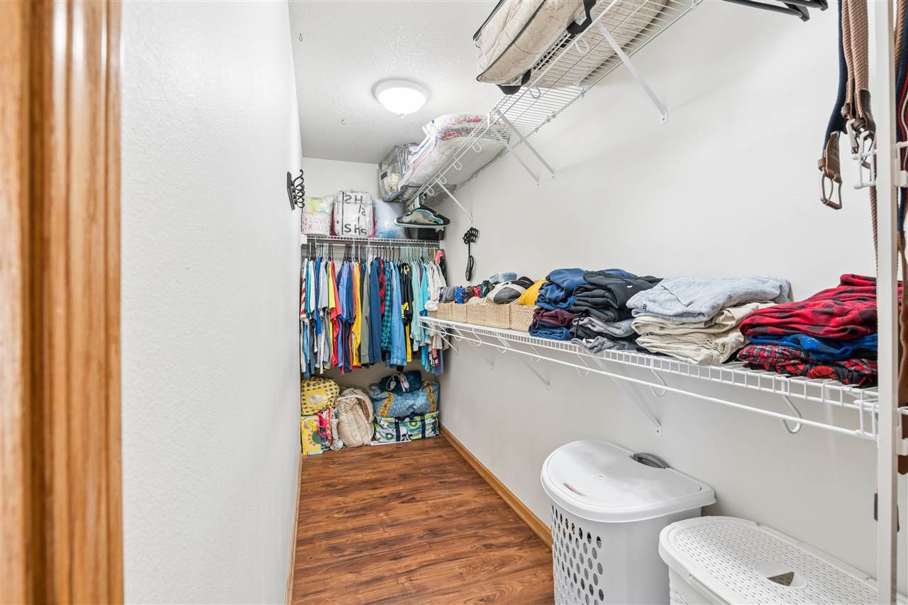 1109 Pelican Drive Kalona IA 52247