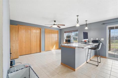 1109 Pelican Drive Kalona IA 52247
