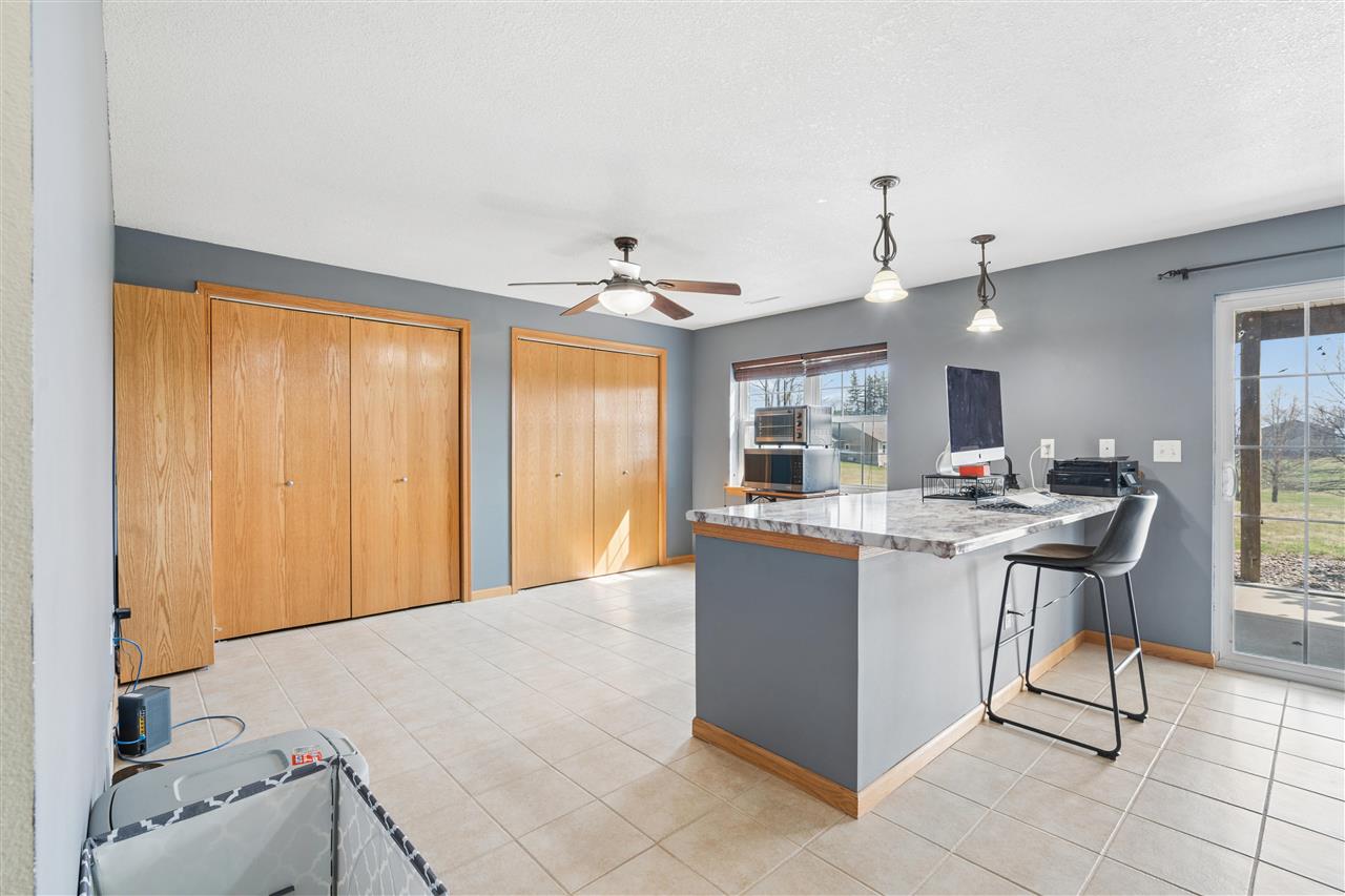 1109 Pelican Drive Kalona IA 52247