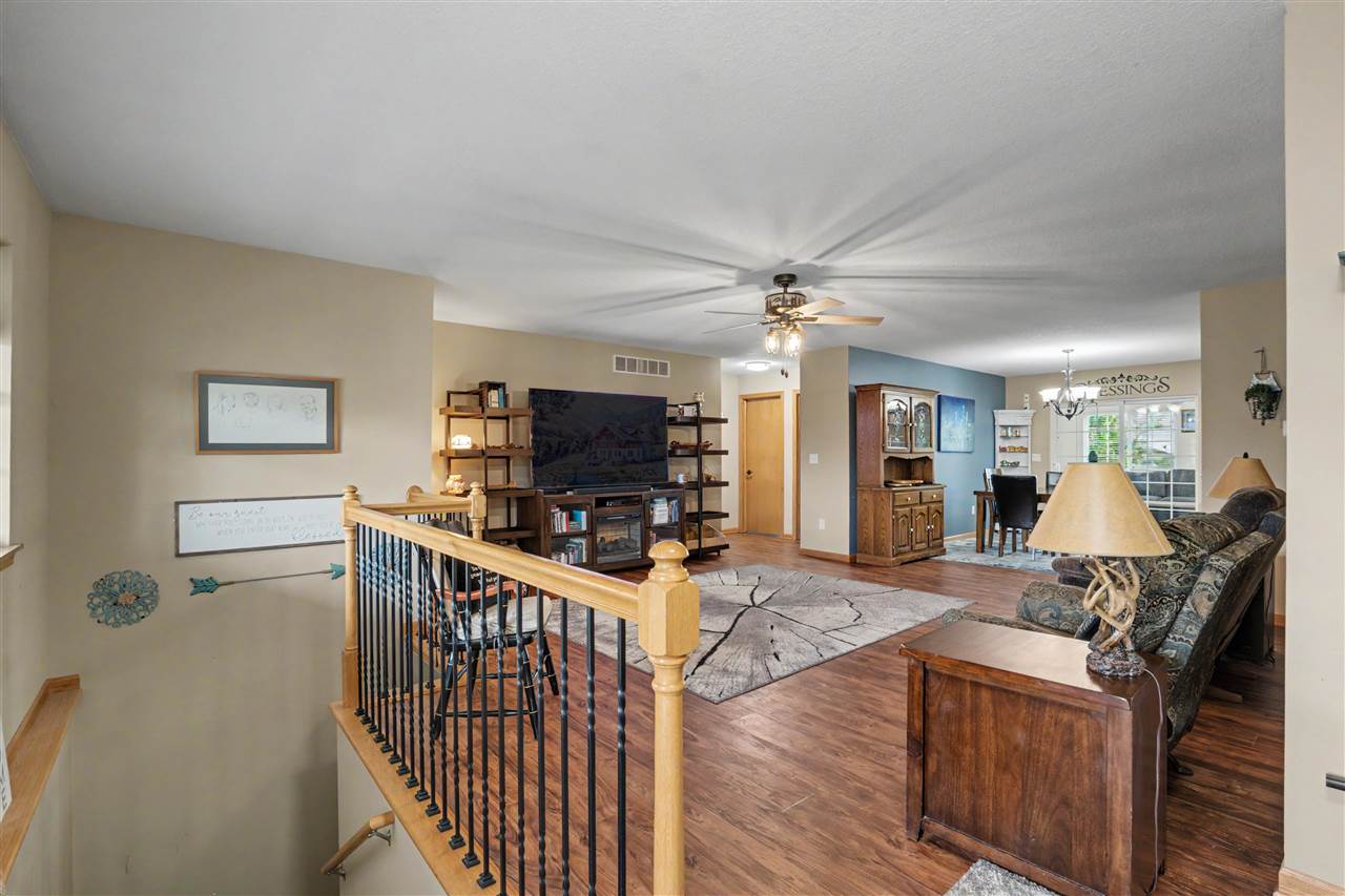 1109 Pelican Drive Kalona IA 52247