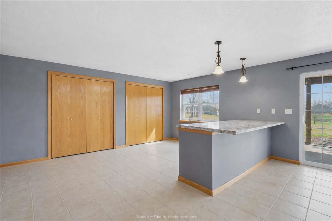 1109 Pelican Drive Kalona IA 52247