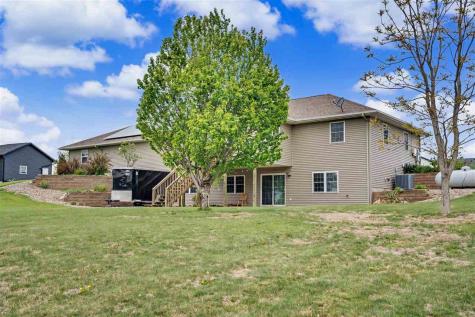 1109 Pelican Drive Kalona IA 52247