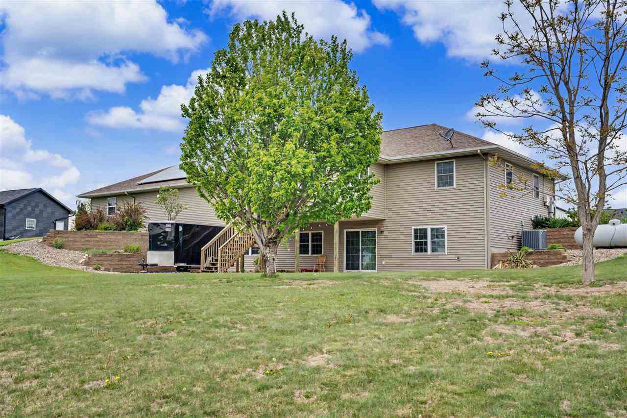1109 Pelican Drive Kalona IA 52247