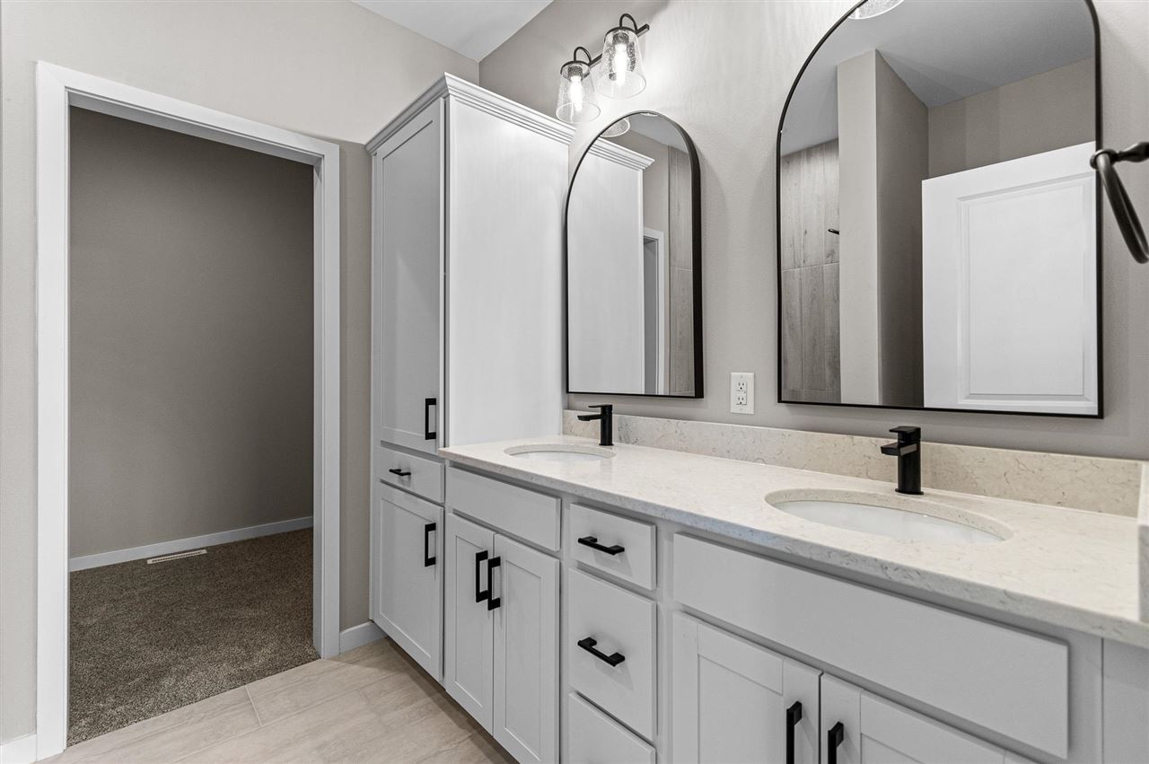3056 Ridgeview Circle Coralville IA 52241