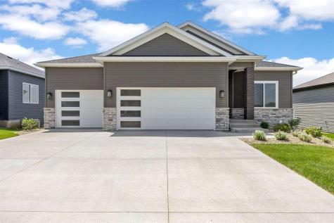 3056 Ridgeview Circle Coralville IA 52241