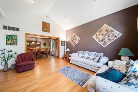 1802 Brown Deer Trail Coralville IA 52241