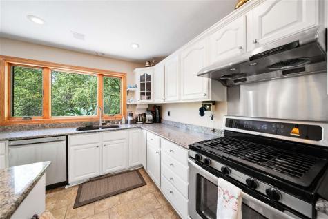 1802 Brown Deer Trail Coralville IA 52241