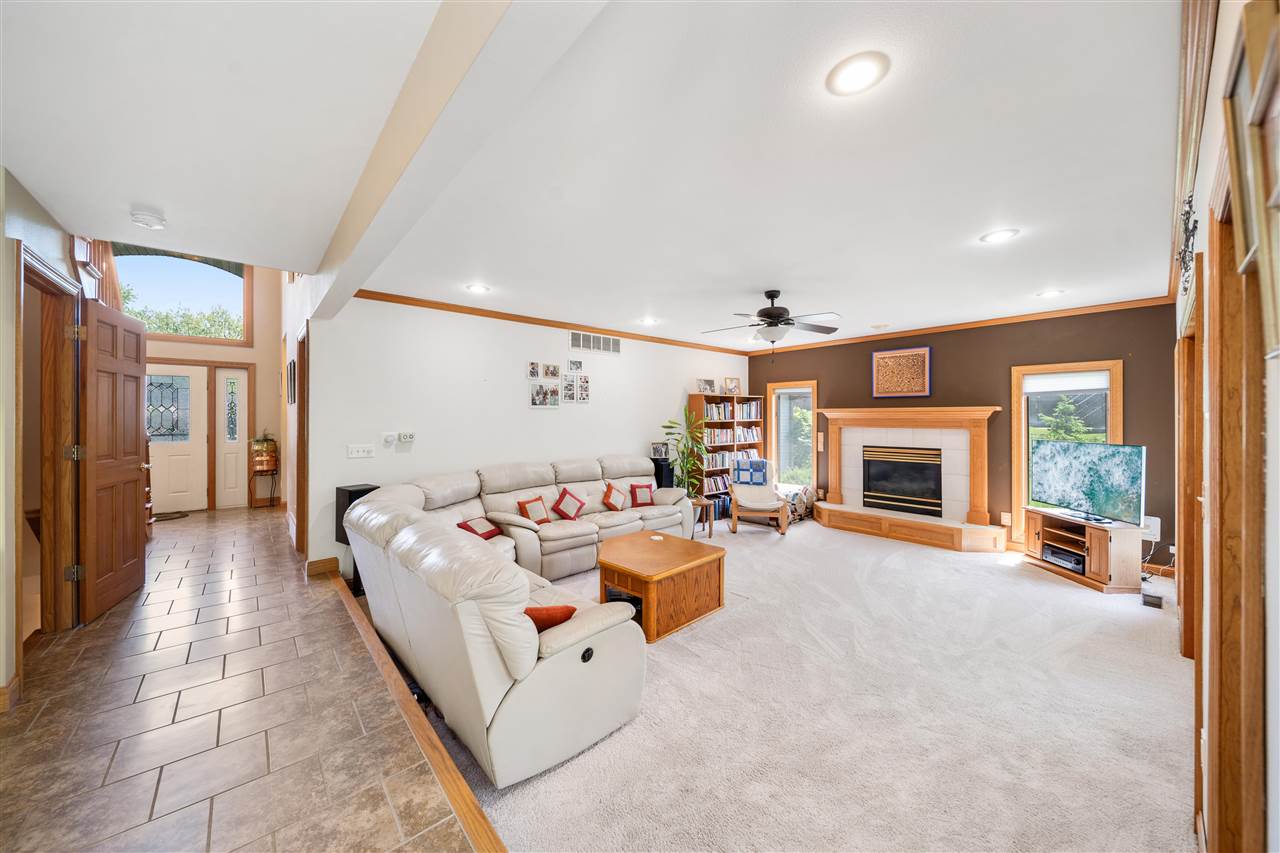 1802 Brown Deer Trail Coralville IA 52241