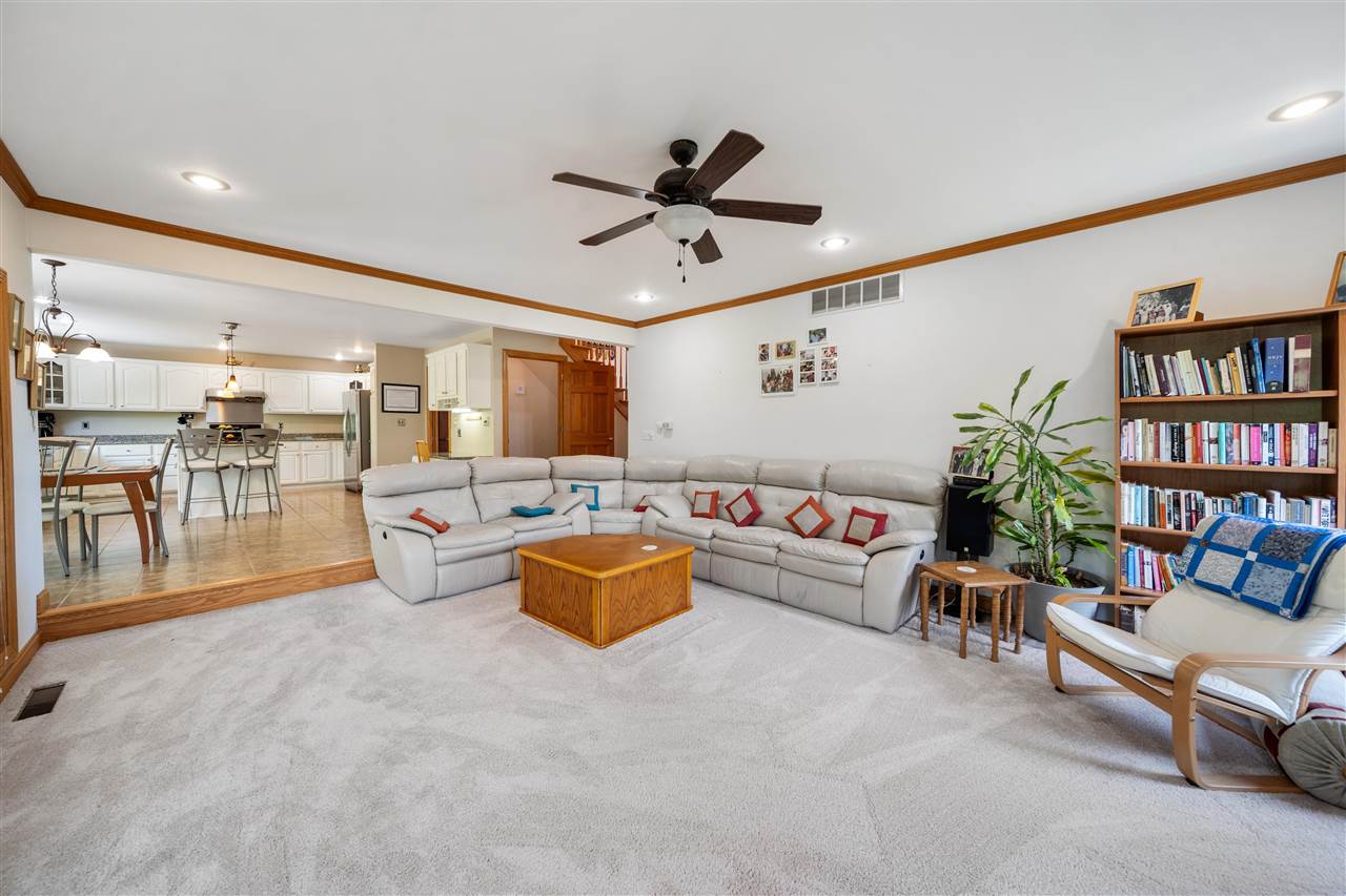 1802 Brown Deer Trail Coralville IA 52241