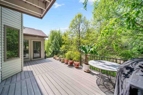 1802 Brown Deer Trail Coralville IA 52241