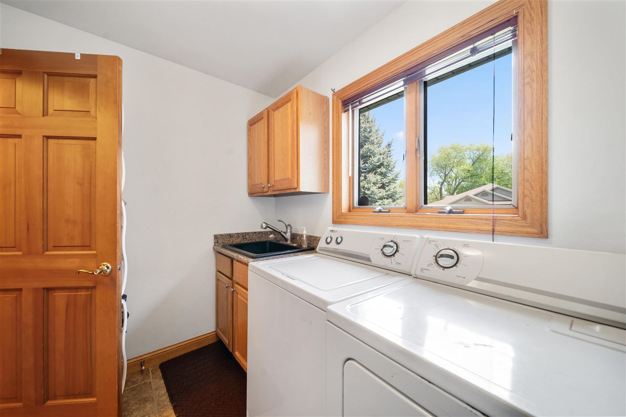 1802 Brown Deer Trail Coralville IA 52241