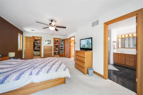 1802 Brown Deer Trail Coralville IA 52241