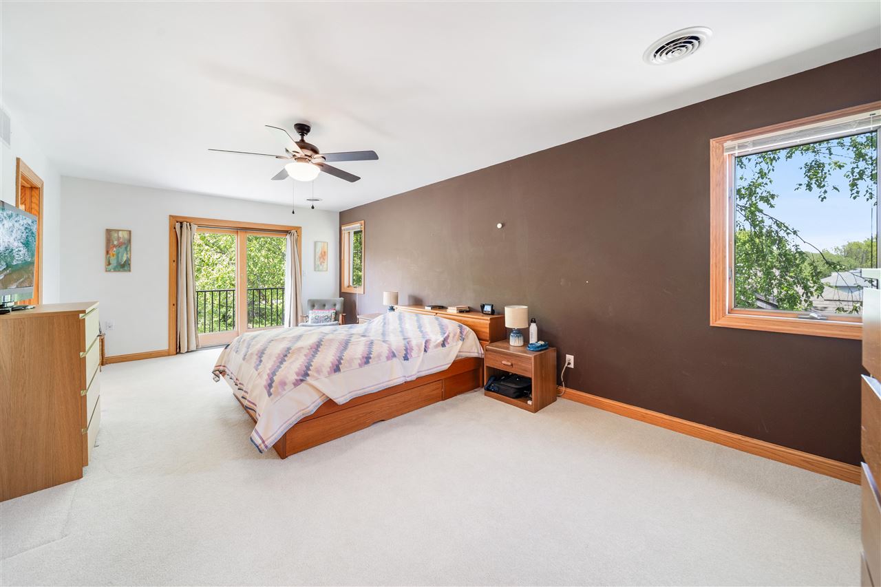 1802 Brown Deer Trail Coralville IA 52241