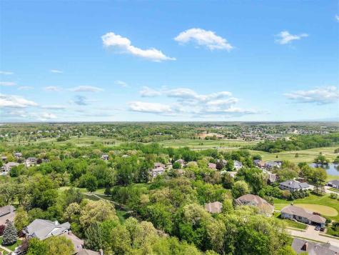1802 Brown Deer Trail Coralville IA 52241