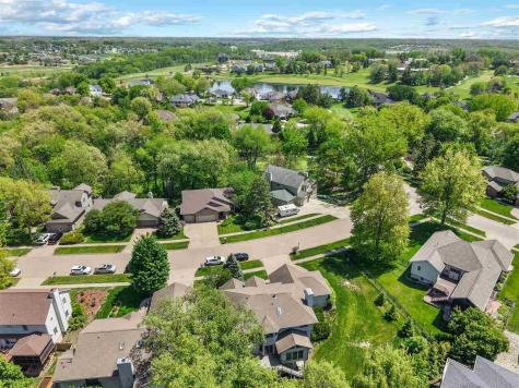 1802 Brown Deer Trail Coralville IA 52241