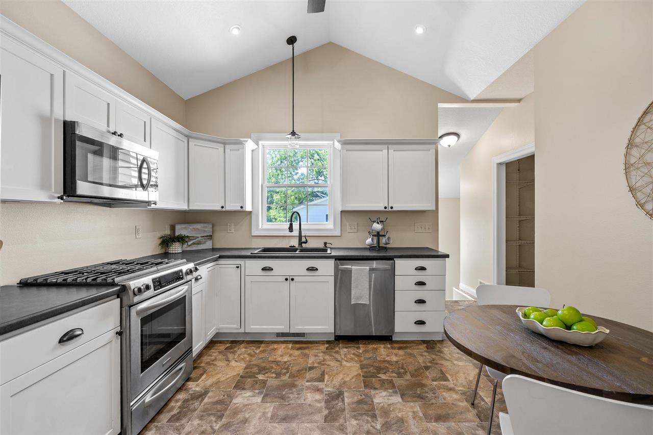 716 8th Street SW Cedar Rapids IA 52404