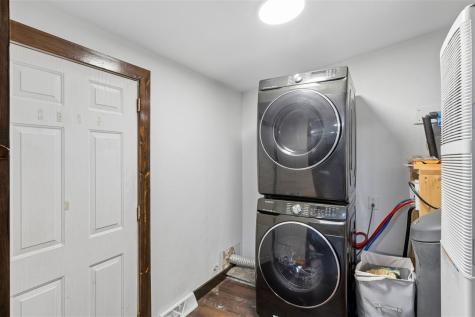 1668 180th Street Nichols IA 52766