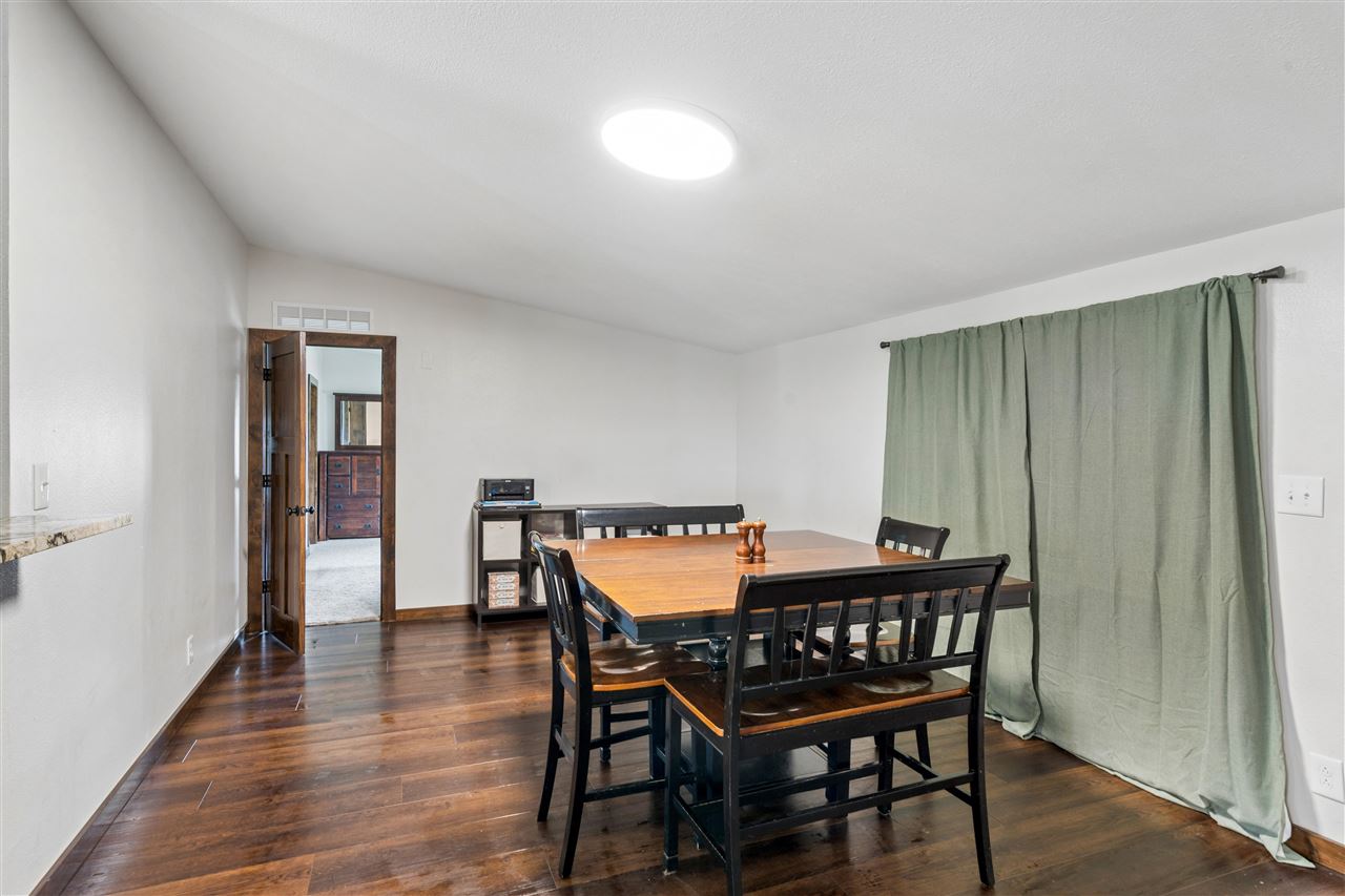 1668 180th Street Nichols IA 52766