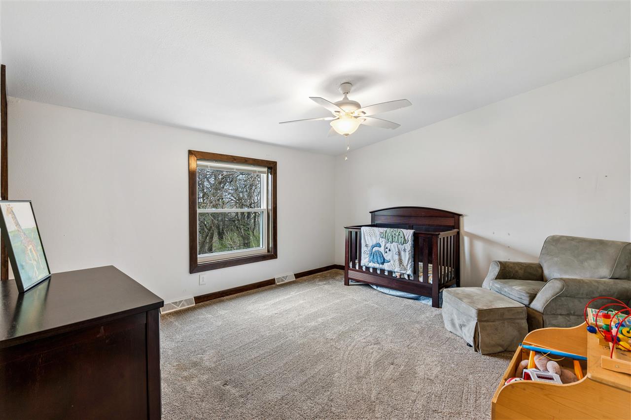 1668 180th Street Nichols IA 52766