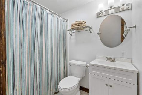 1668 180th Street Nichols IA 52766