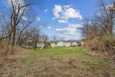 1668 180th Street Nichols IA 52766