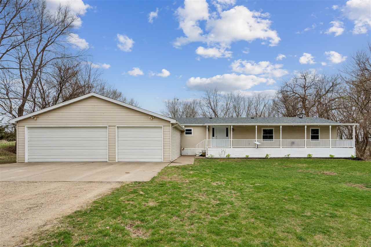 1668 180th Street Nichols IA 52766