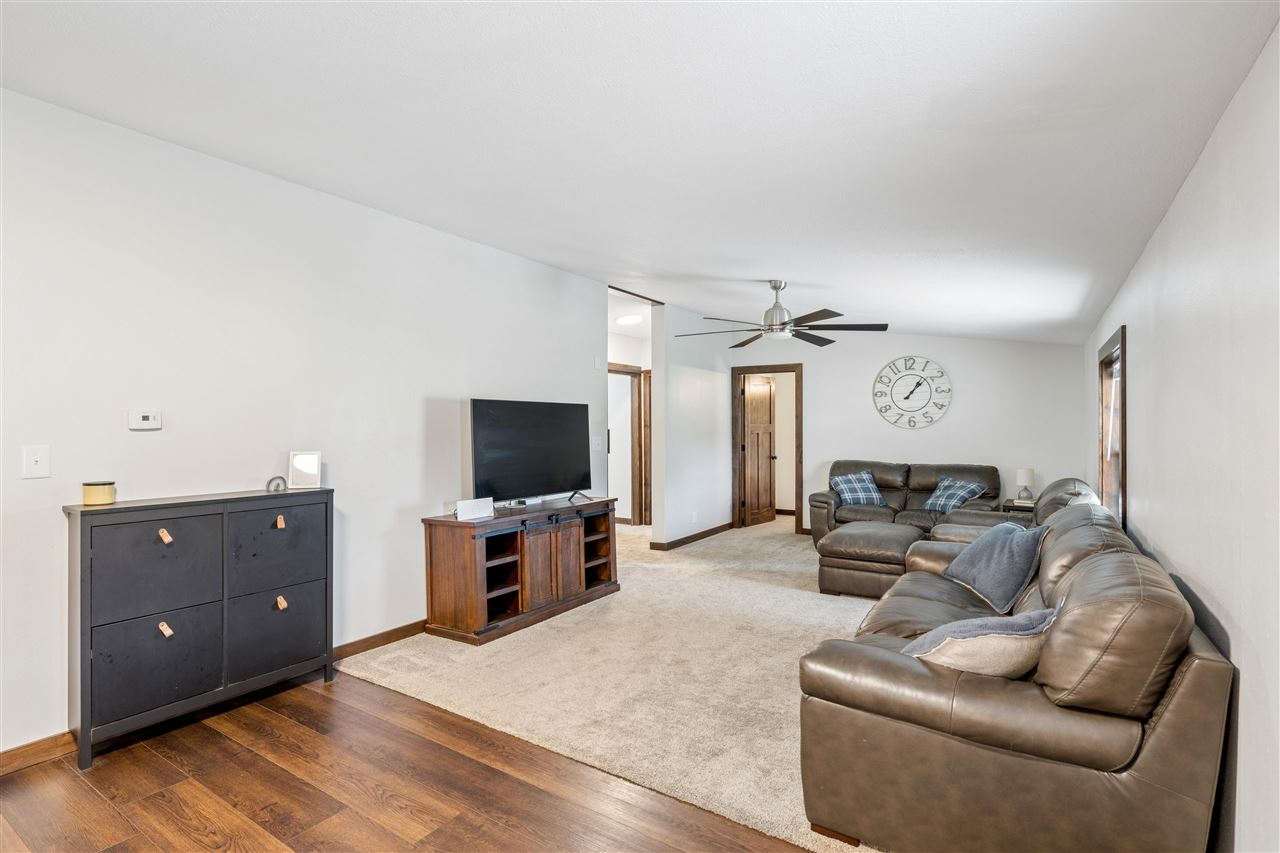 1668 180th Street Nichols IA 52766