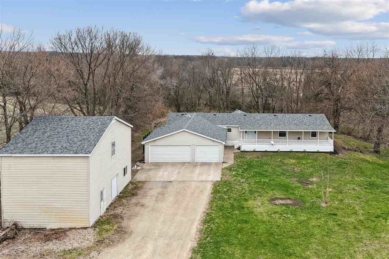 1668 180th Street Nichols IA 52766