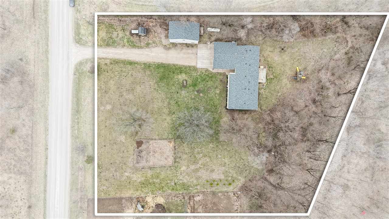1668 180th Street Nichols IA 52766