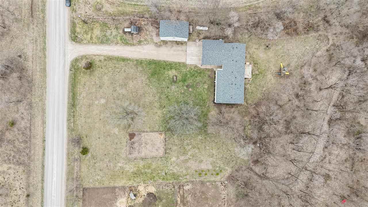 1668 180th Street Nichols IA 52766