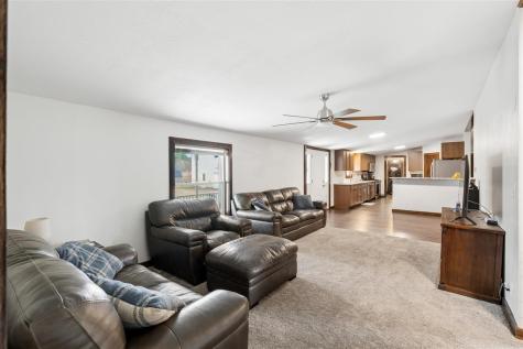 1668 180th Street Nichols IA 52766
