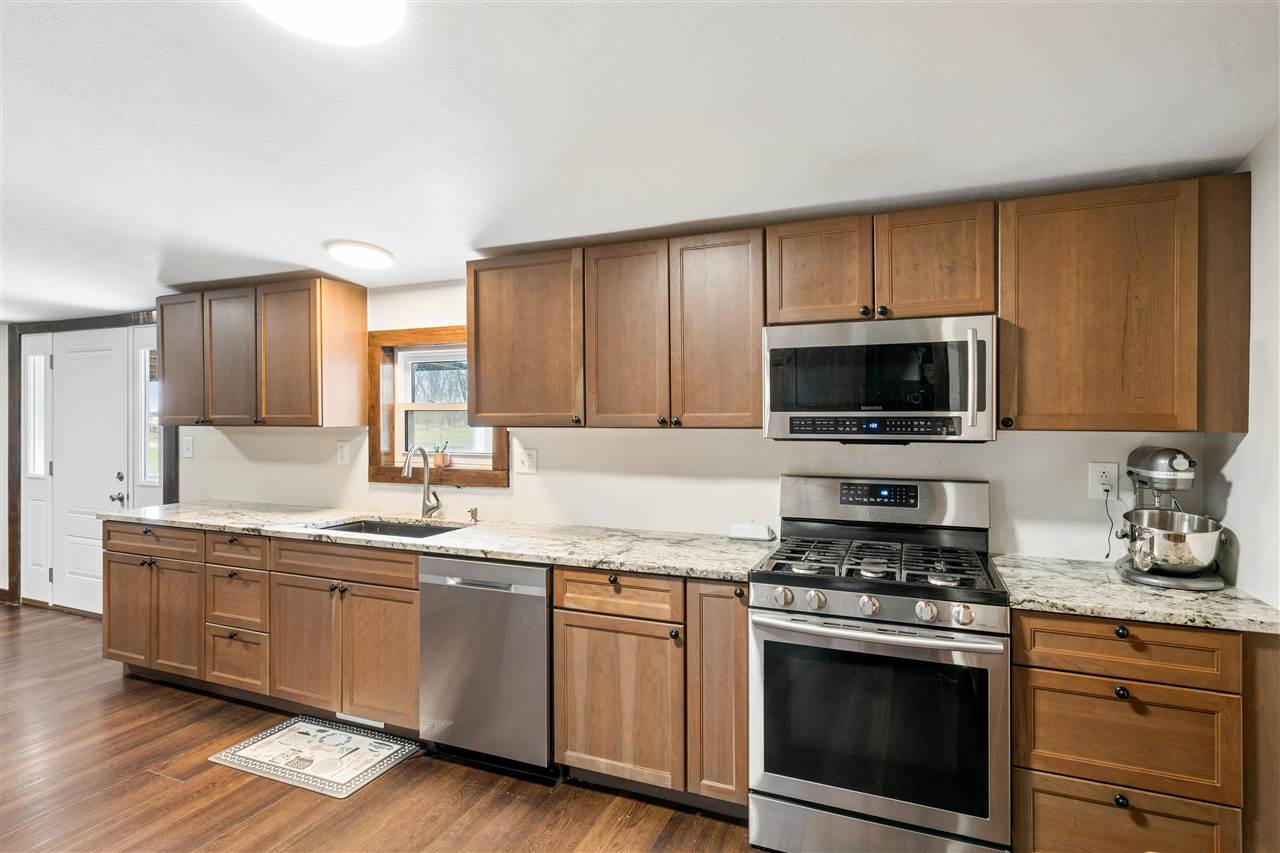 1668 180th Street Nichols IA 52766