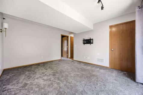 30 Prairie Ridge Court North Liberty IA 52317