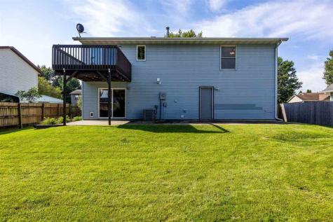 30 Prairie Ridge Court North Liberty IA 52317