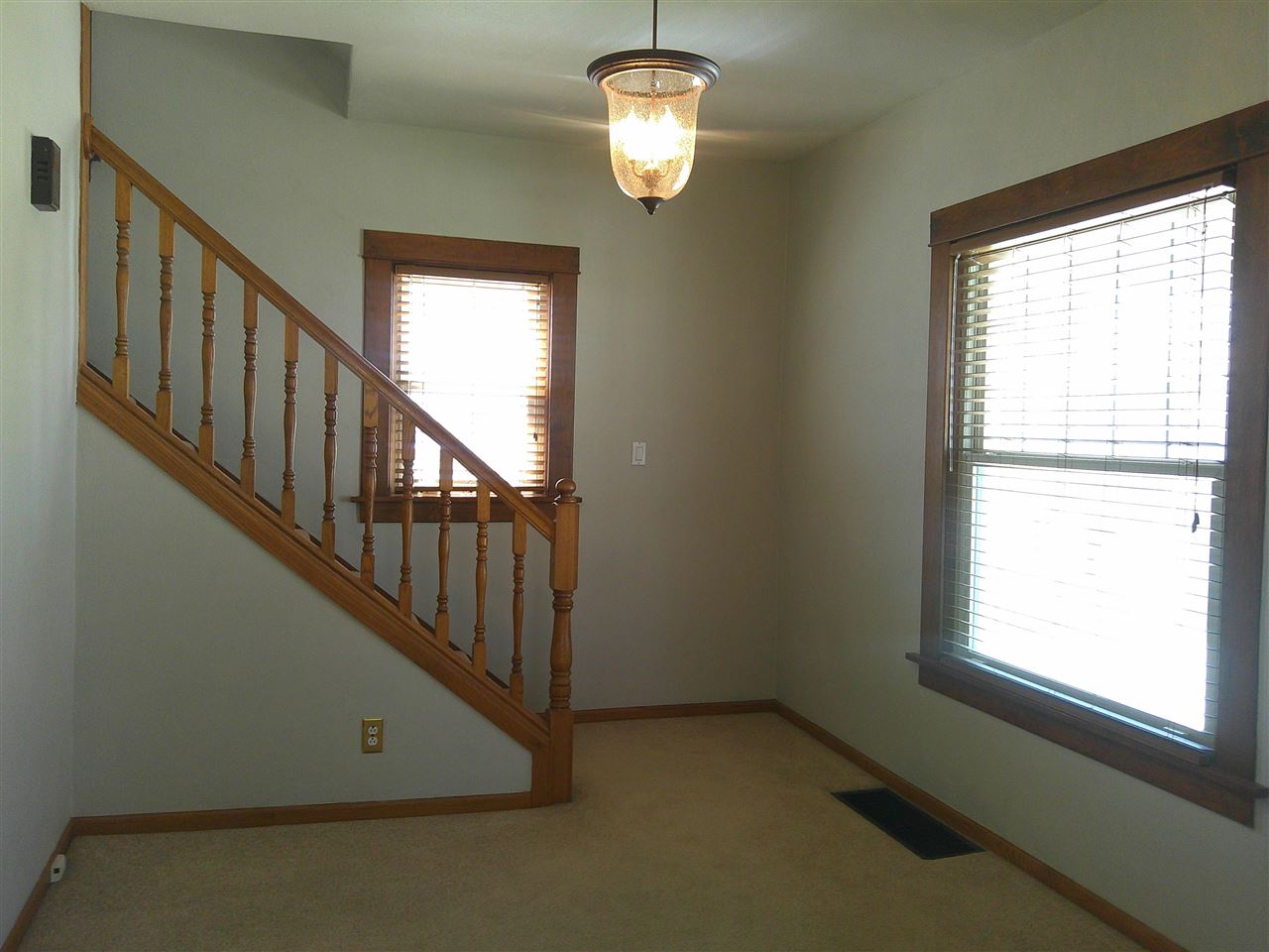 618 Washington Street Victor IA 52347
