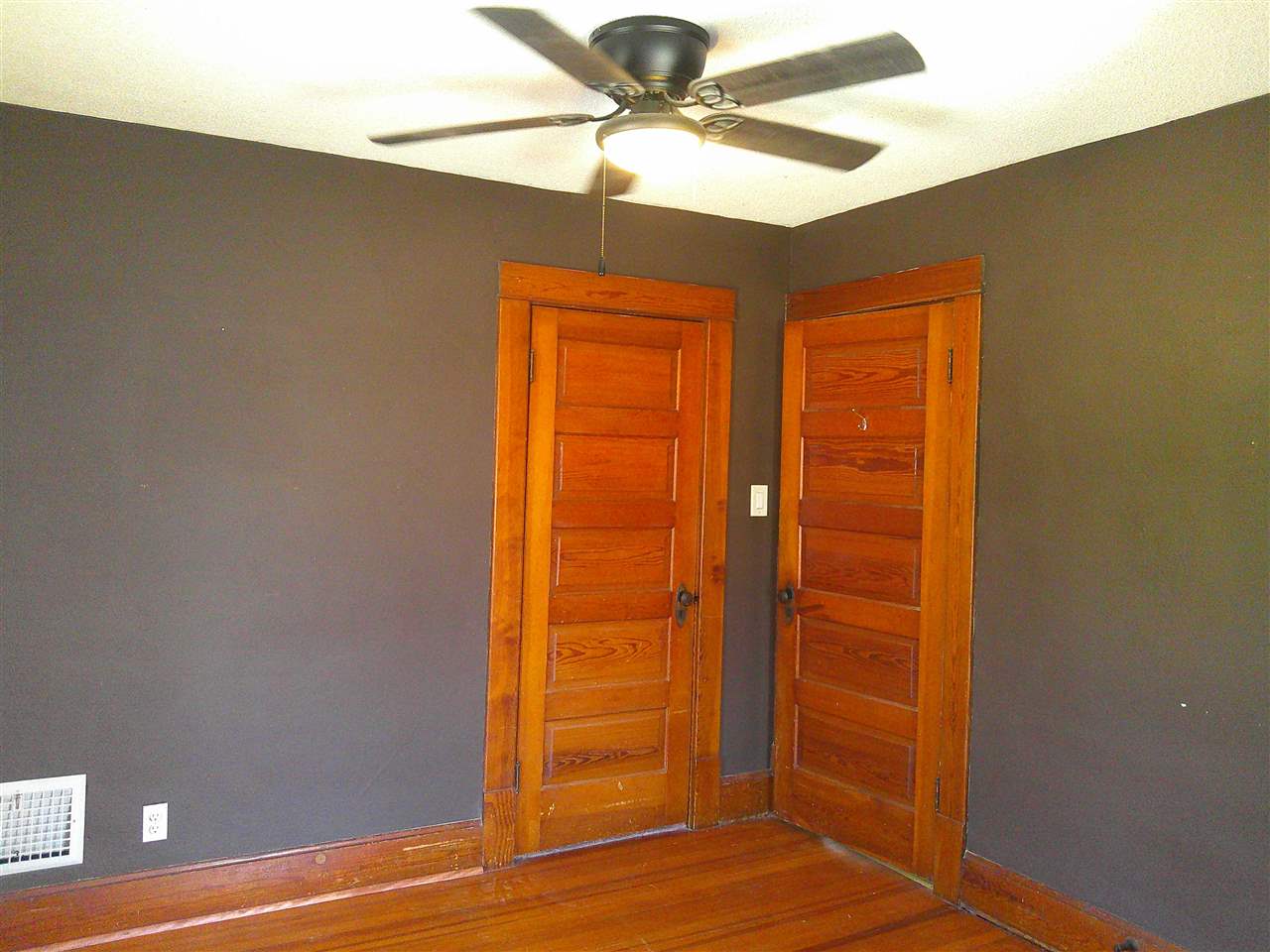 618 Washington Street Victor IA 52347