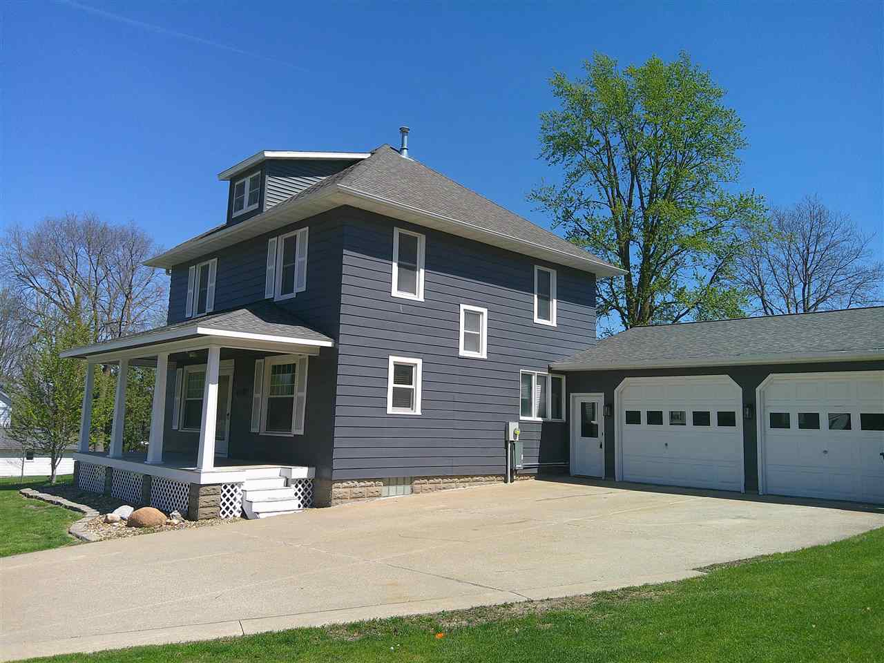 618 Washington Street Victor IA 52347