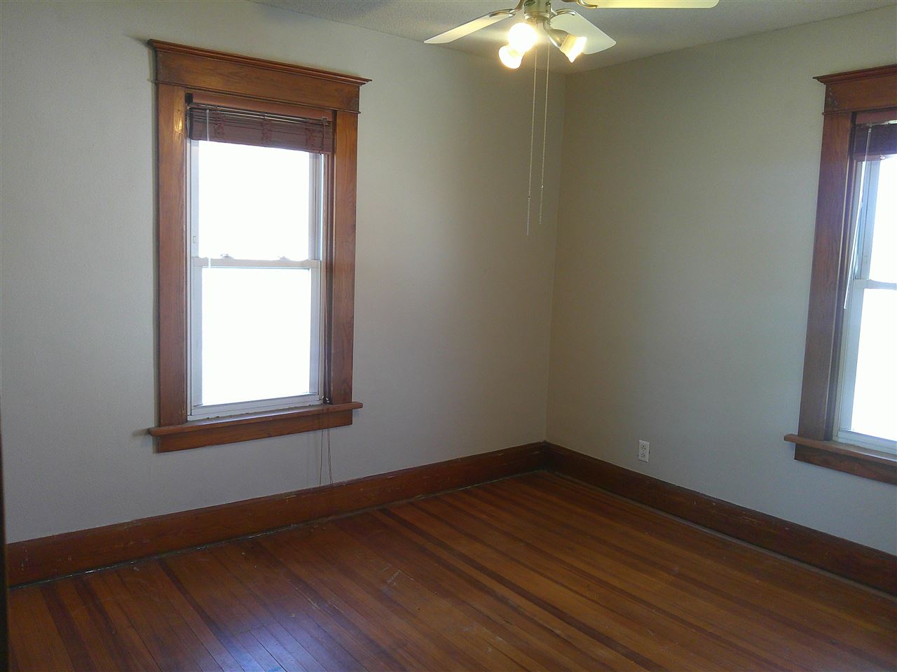618 Washington Street Victor IA 52347