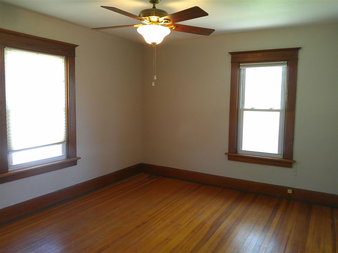618 Washington Street Victor IA 52347