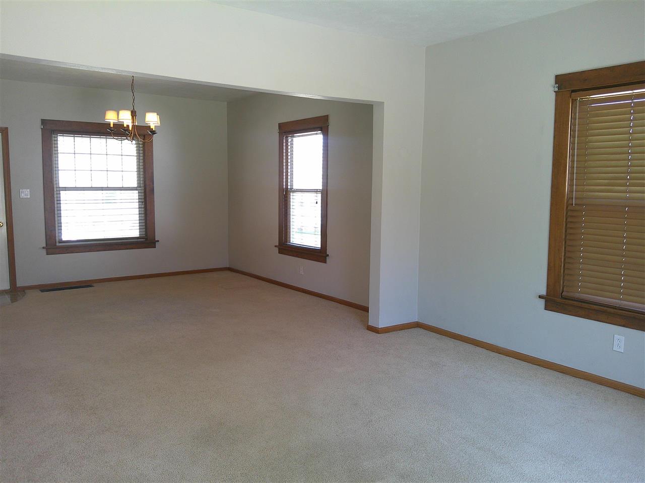 618 Washington Street Victor IA 52347