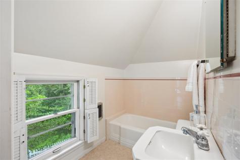 1308 SE Memorial Drive Cedar Rapids IA 52403