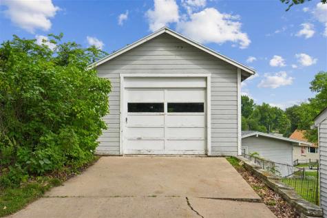 1308 SE Memorial Drive Cedar Rapids IA 52403