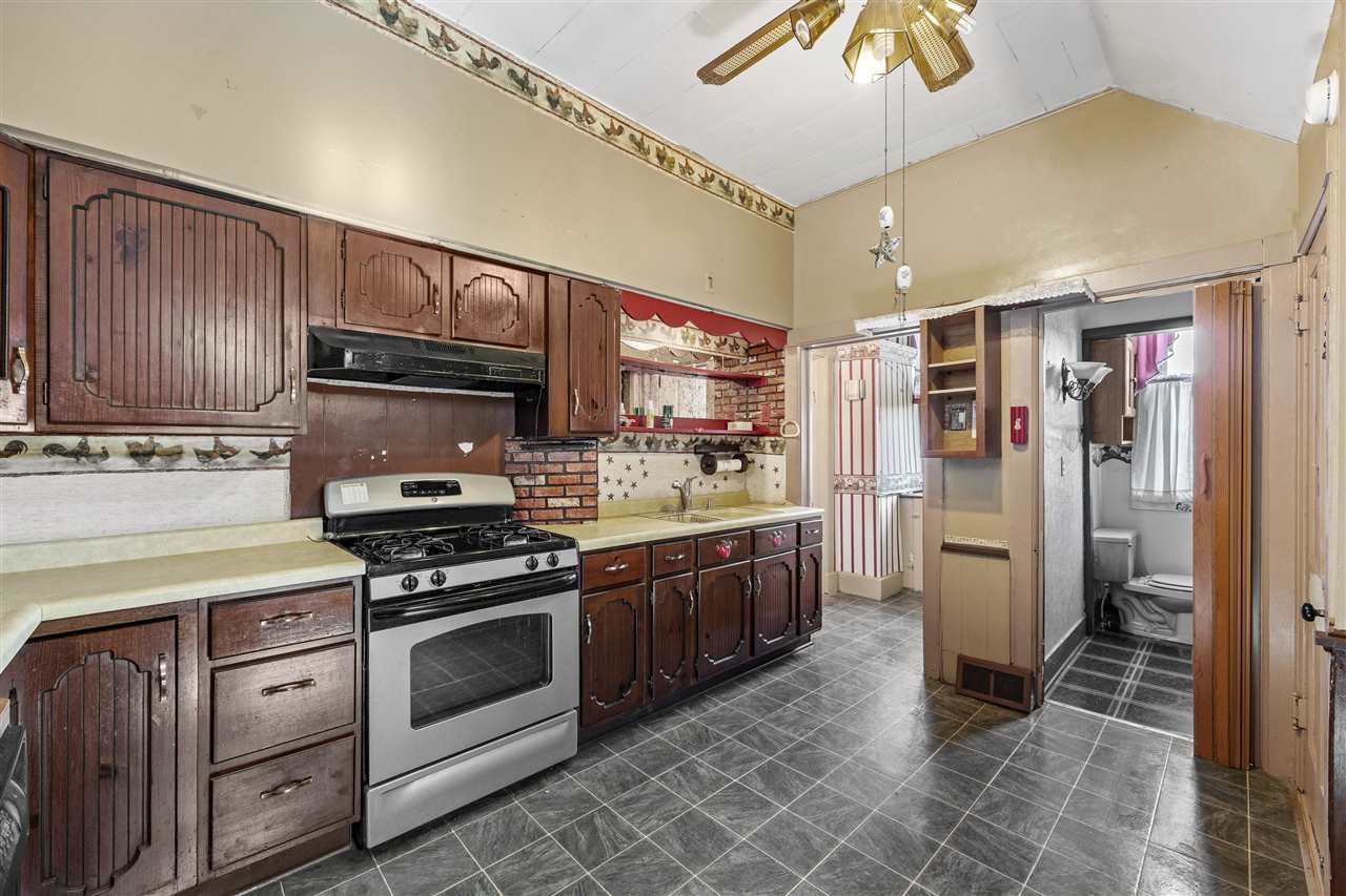 910 Meridian Street Tipton IA 52772